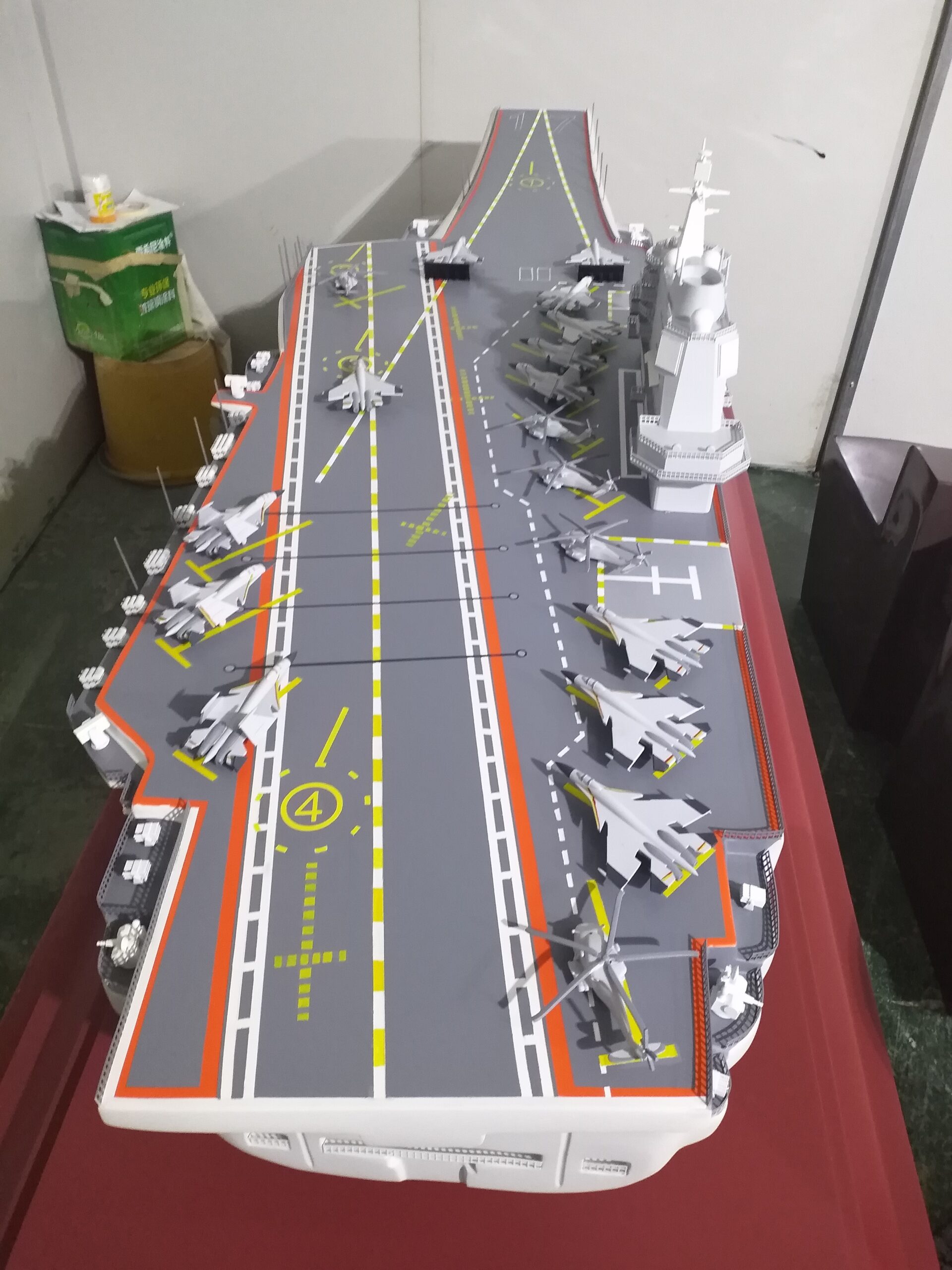 Model of an aircraft carrier layout